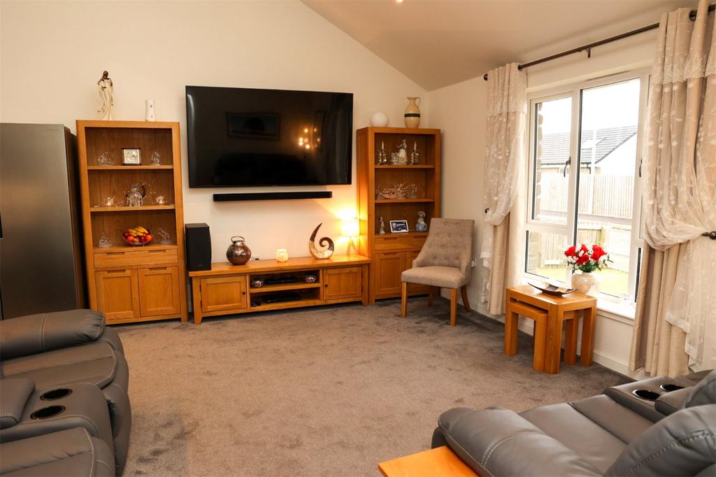 Living Room/Kitchen