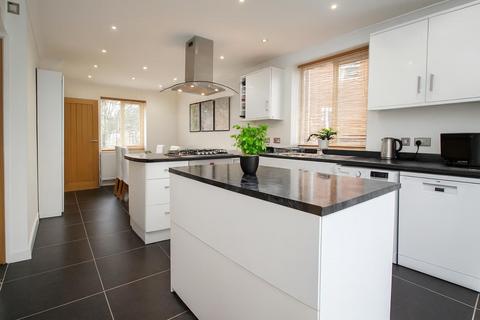 3 bedroom semi-detached house for sale, Nightingale Avenue, Eastleigh