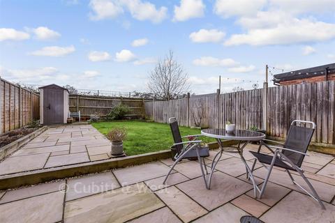 3 bedroom terraced house for sale, Taynton Drive, Merstham, Redhill, Surrey