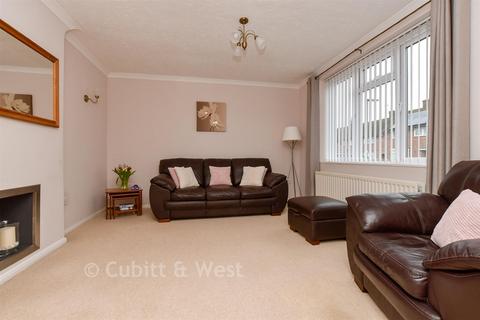 3 bedroom terraced house for sale, Taynton Drive, Merstham RH1