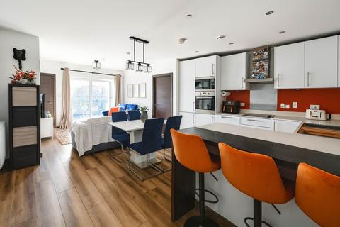 2 bedroom apartment for sale, Halcyon Place, Brentwood CM14