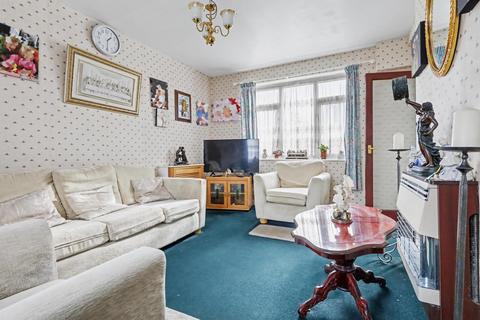 2 bedroom house for sale, Central Avenue, Enfield