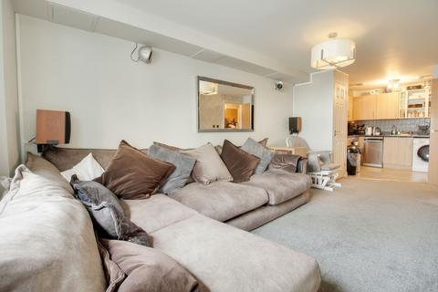 2 bedroom flat for sale, Drummond Grove, Ashford TN24