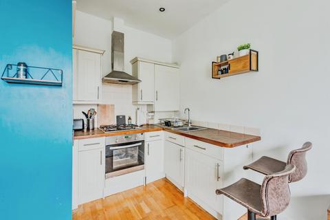 1 bedroom apartment for sale, Woodlands Road, Redhill