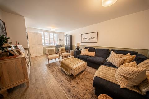 3 bedroom terraced house for sale, Elizabeth Road, Haywards Heath, RH16