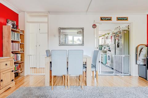 2 bedroom apartment for sale, Ridgeway Road, Redhill