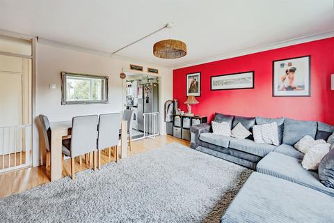2 bedroom apartment for sale, Ridgeway Road, Redhill