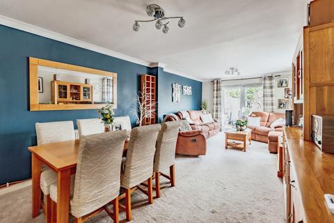2 bedroom detached bungalow for sale, Park View Road, Redhill