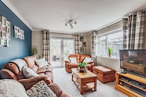 2 bedroom detached bungalow for sale, Park View Road, Redhill