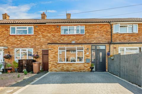 3 bedroom terraced house for sale, Huddleston Crescent, Merstham, Redhill
