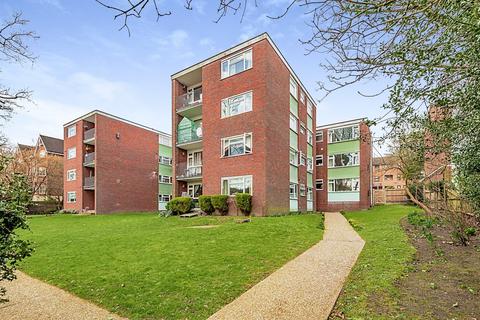 2 bedroom apartment for sale, Station Road, Redhill
