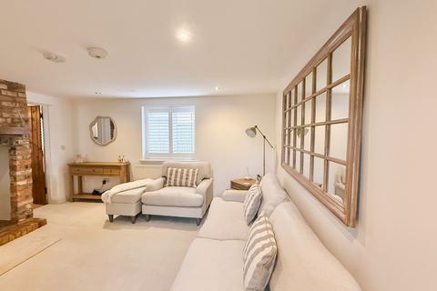 2 bedroom cottage to rent, Wards Lane, Yelvertoft, NN6