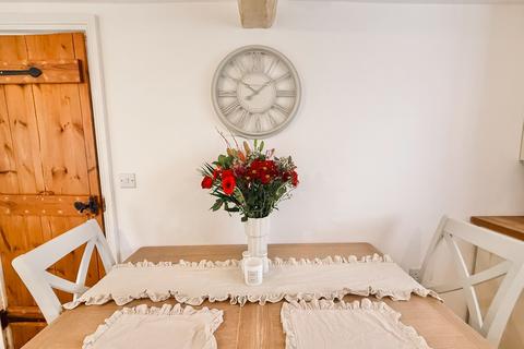 2 bedroom cottage to rent, Wards Lane, Yelvertoft, NN6