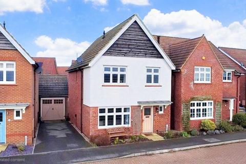 3 bedroom detached house for sale, Pynkeny Close, Earls Barton, Northampton NN6