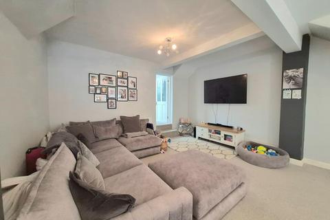 3 bedroom townhouse for sale, High Street, Earls Barton, Northampton NN6