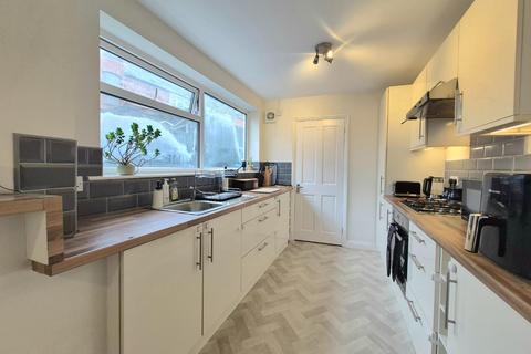 3 bedroom townhouse for sale, High Street, Earls Barton, Northampton NN6
