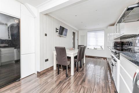 3 bedroom end of terrace house for sale, Heronswood Road, Welwyn Garden City