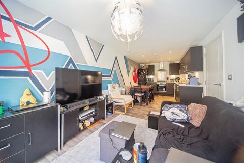 2 bedroom ground floor flat for sale, Brambling Gardens, Poole