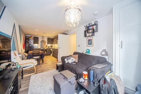 2 bedroom ground floor flat for sale, Brambling Gardens, Poole