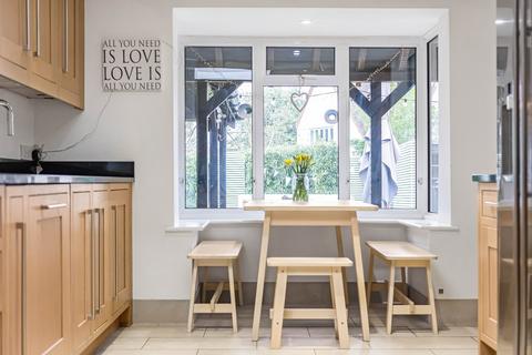 undefined, Hayles Field, Henley-on-thames RG9