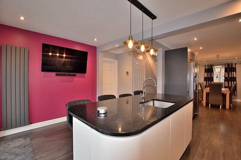 4 bedroom detached house for sale, Wellington Way, Brompton On Swale