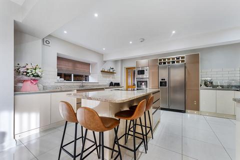 5 bedroom barn conversion for sale, Norlands Park, widnes WA8