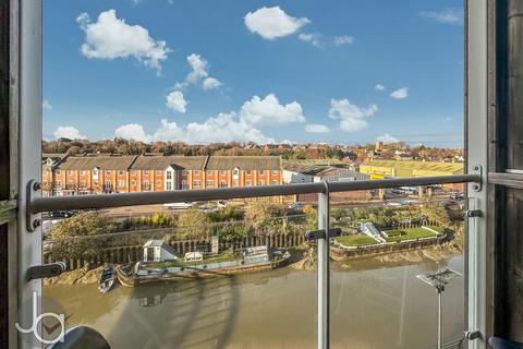 2 bedroom apartment for sale, Heia Wharf, Hawkins Road, Colchester