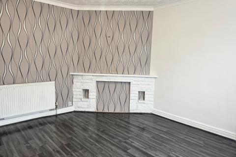 2 bedroom semi-detached house to rent, Green Park Road, Dudley