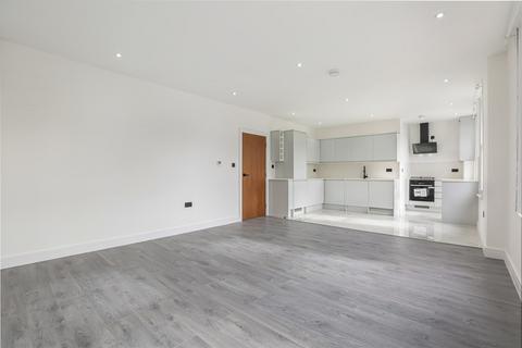 3 bedroom apartment to rent, Grosvenor Avenue, Carshalton SM5