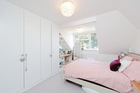 undefined, Highwood Avenue, Bushey