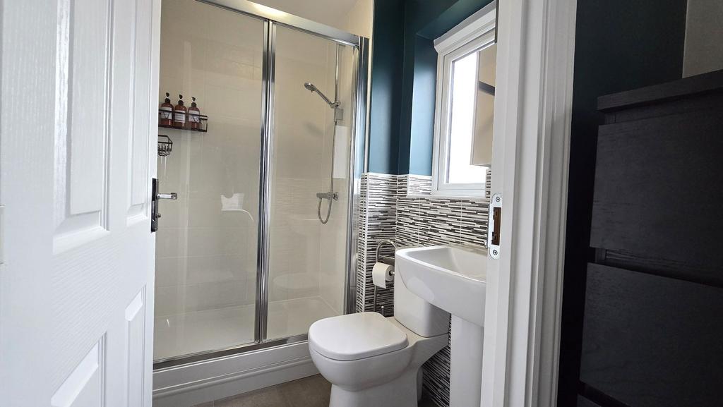 Master Bedroom Ensuite