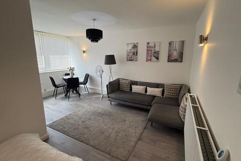 1 bedroom flat for sale, Enderley House, Sylvan Road, Crystal Palace, SE19