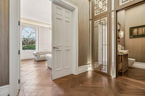 3 bedroom duplex for sale, Wilton Crescent, Belgravia SW1X