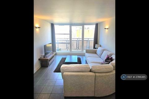 Isaac Way, London, SE1