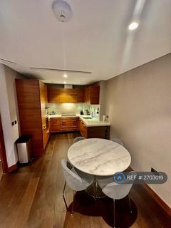 2 bedroom flat to rent, Queenstown Road, London, SW11