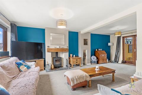 4 bedroom end of terrace house for sale, St. Milburgh Close, Evesham WR11