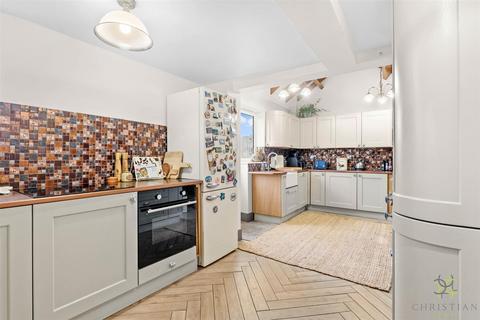 4 bedroom end of terrace house for sale, St. Milburgh Close, Evesham WR11