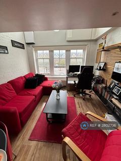 1 bedroom maisonette to rent, School House Yard, London, SE18