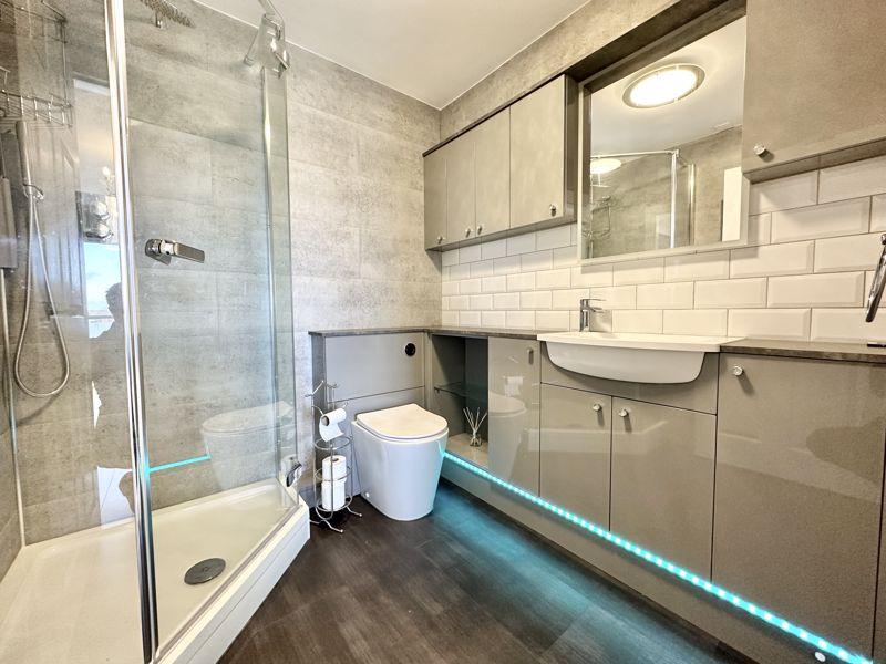 En-suite alt view