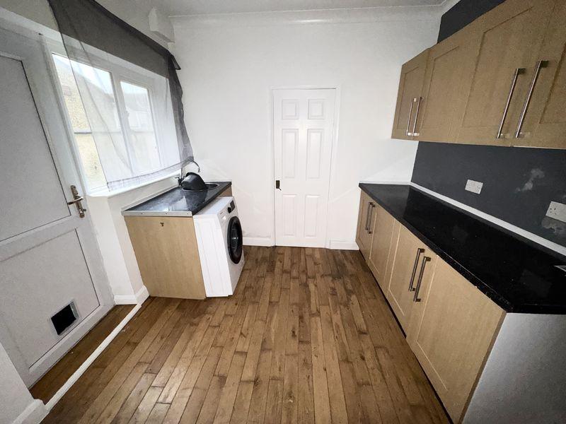 Kitchen alt view