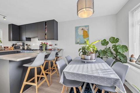 3 bedroom semi-detached house for sale, Bevis Walk, Bury St. Edmunds