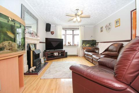 3 bedroom terraced house for sale, High Axwell, Blaydon