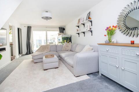 3 bedroom terraced house for sale, Melrose Court, Calmore