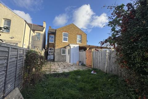 1 bedroom property to rent, Room 2, Otterfield Road, West Drayton, UB7
