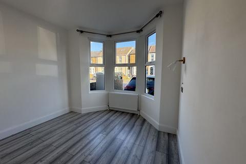 1 bedroom property to rent, Room 1, Otterfield Road, West Drayton, UB7
