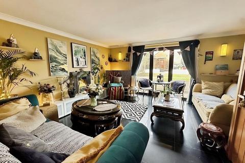 3 bedroom detached house for sale, Collingwood Road, South Woodham Ferrers, Chelmsford, CM3