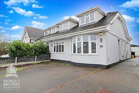 4 bedroom semi-detached house for sale, Strangman Avenue, Benfleet