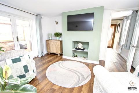 2 bedroom detached house for sale, High Road, Guyhirn, PE13