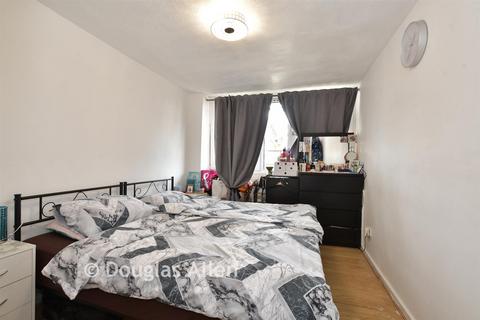 2 bedroom ground floor maisonette for sale, Woodford Green, Woodford Green, Essex