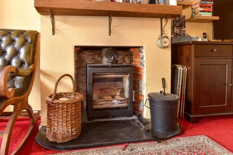 3 bedroom semi-detached bungalow for sale, Staplers Road, Newport, Isle of Wight
